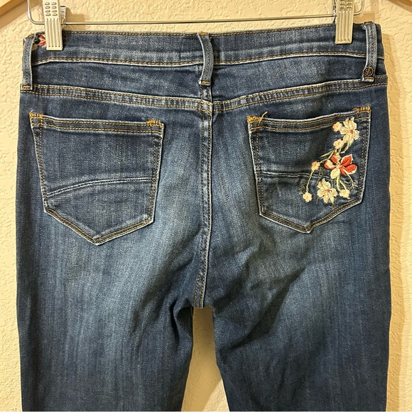 DRIFTWOOD Farrah Embroidered Floral Flare Denim Jeans - Size 28 - Picture 5 of 9